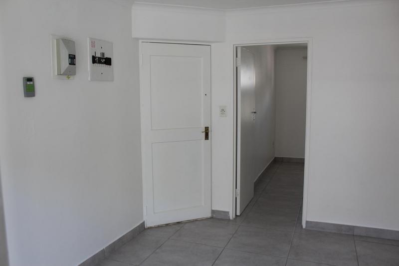 1 Bedroom Property for Sale in Oostersee Western Cape
